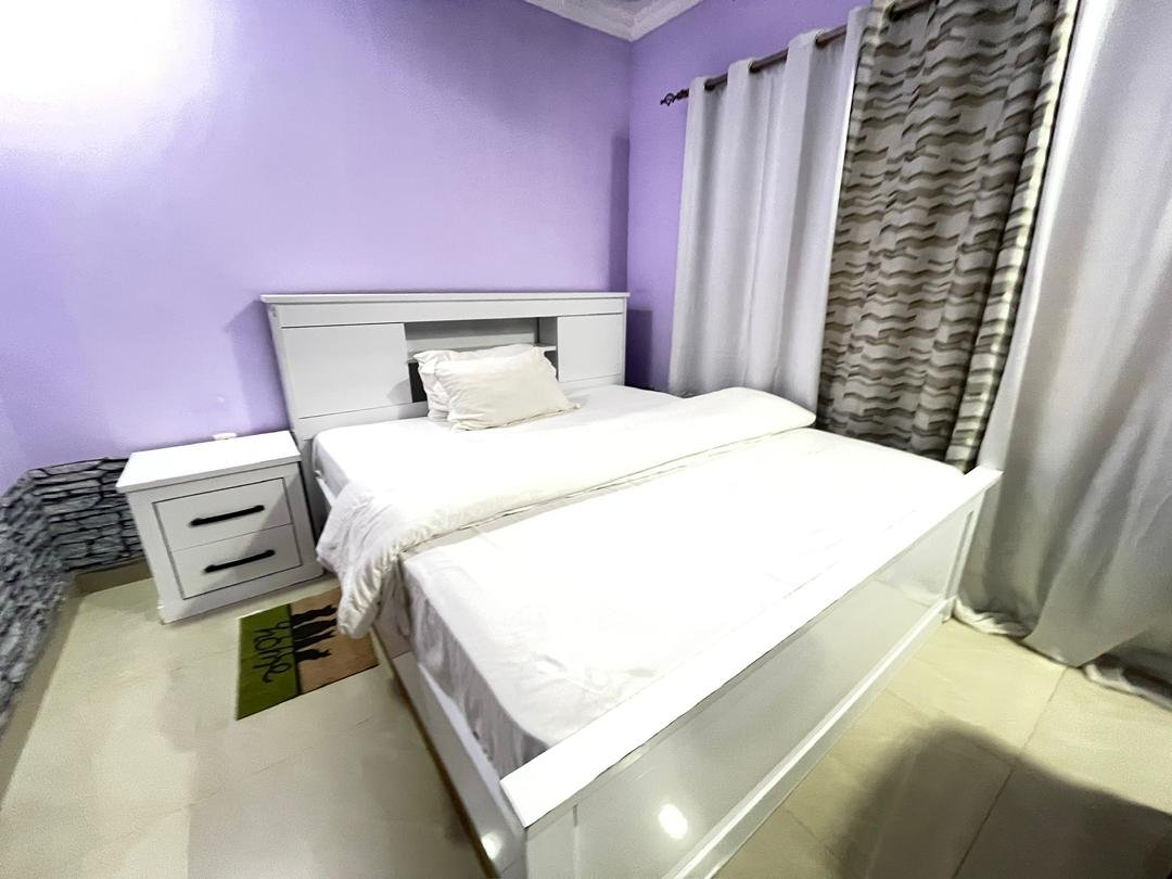 La simplicité qui inspire confiance.
Lit simple 
Wi-Fi gratuit
Télévision